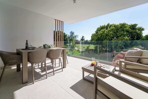 Outdoor dining - Fantastic new Golf View 3 BR - Located in Cocotal (Punta Cana)