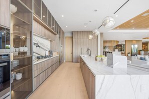 Vila superluxo, várias camas, acesso à piscina, vista para a montanha (Somera Masterpiece) | Parte interna