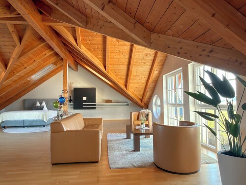 Your "LIEBLINGSPLATZ": Exclusive living with terrace, garden and pool