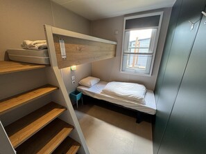 4 bedrooms