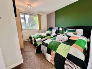 3 chambres, bureau, fer et planche à repasser, Wi-Fi gratuit