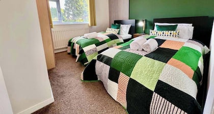 A Vibrant 3-bedroom House With Ample Parking