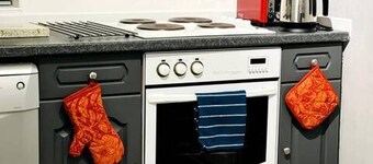 A Vibrant 3-bedroom House With Ample Parking