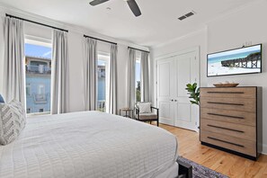 4 chambres, fer et planche à repasser, lit parapluie, Wi-Fi