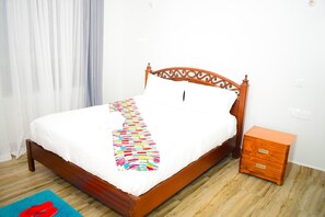 2 bedrooms, iron/ironing board, free WiFi, bed sheets - Soothing apartment with WiFi, fully furnished kitchen in charming Nanyuki (Nanyuki)