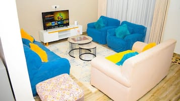 Una Smart TV, una chimenea