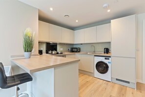 Apartment | Private kitchen - Richmond Row Retreat in Liverpool (Liverpool)