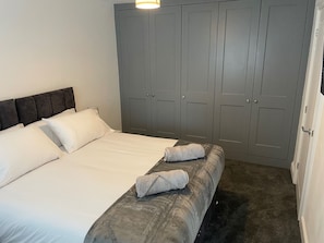 House - Sheffield Blissful Retreat - 3 Bedroom House (Sheffield)