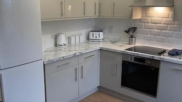 Rumah | Dapur pribadi | Lemari es, microwave, oven, dan kompor