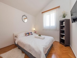 Villa Confort, vue piscine | 4 chambres, fer et planche à repasser, lits bébé (gratuits)