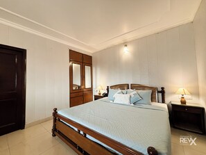 Quarto casal superior | Wi-Fi de cortesia, roupa de cama