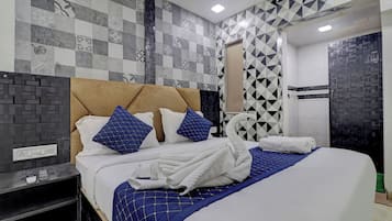 Deluxe Room | Desk, laptop workspace, soundproofing, free WiFi