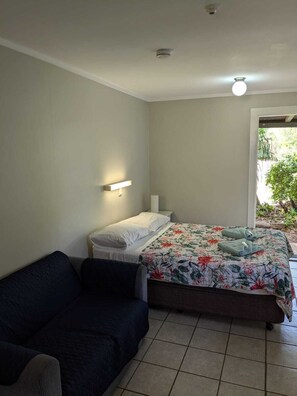 Basic Studio | Free WiFi