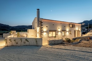 Front of property - evening/night - Villa Froudi (Kissamos)