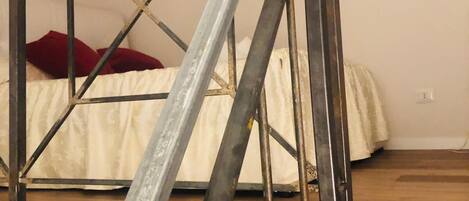 2 bedrooms, bed sheets