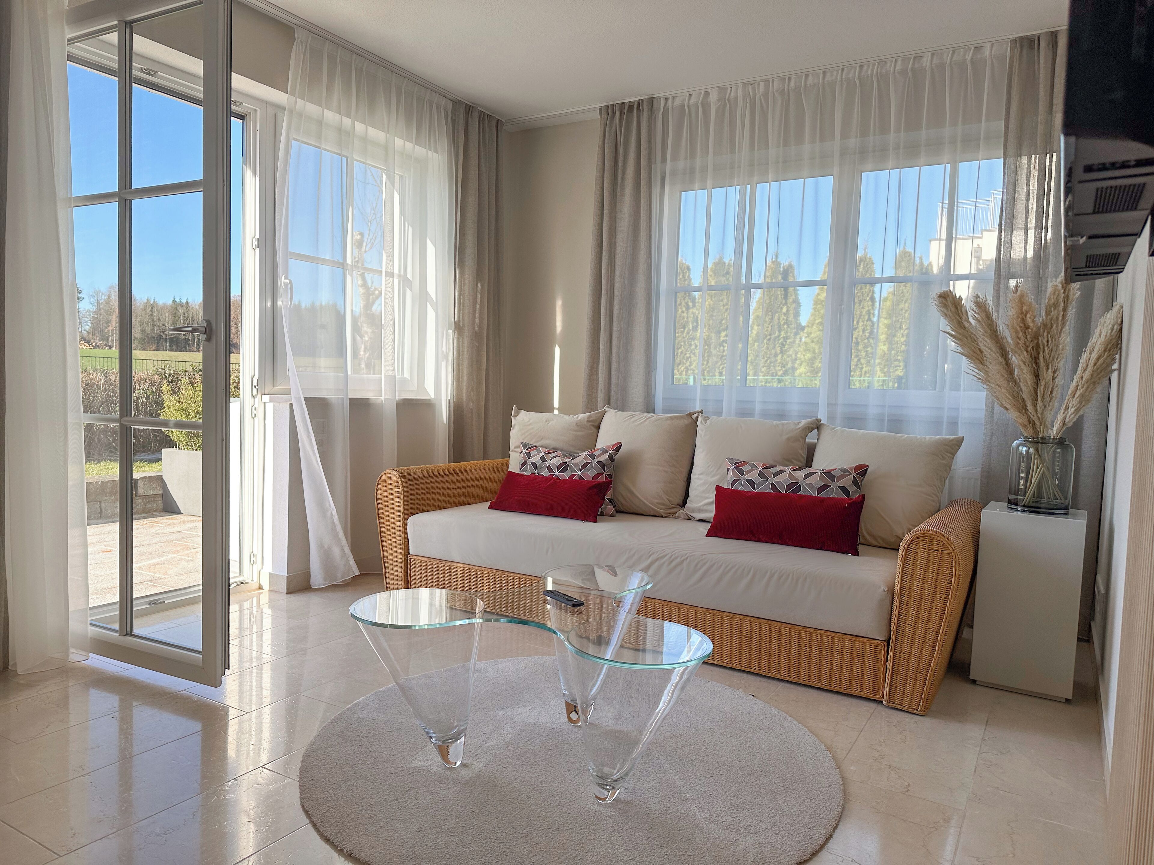 Fernseher, Kamin, Tischfußball