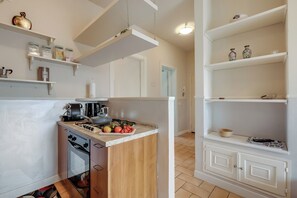 Standard Apartment, Multiple Bedrooms, Lakeside (Maderno Sweet Home) | Private kitchen