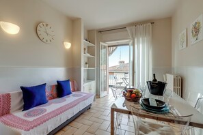 Standard Apartment, Multiple Bedrooms, Lakeside (Maderno Sweet Home) | Interior