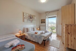 1 bedroom, free WiFi, bed sheets - Maderno Sweet Home (Toscolano Maderno)