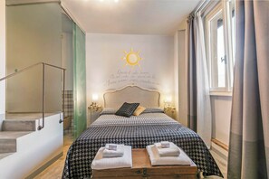 Standaard appartement, meerdere slaapkamers, 2 badkamers (Sole Priscilla House - Terrace &) | 1 slaapkamer, gratis wifi, beddengoed