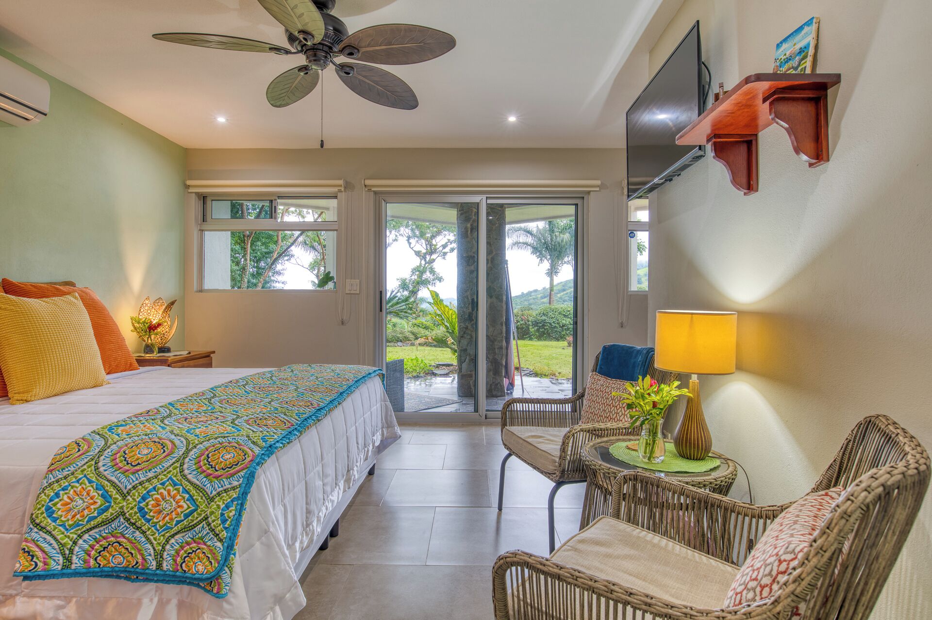 1 soveværelse, skrivebord, strygejern/strygebræt, weekendseng