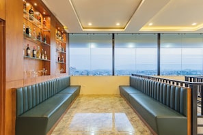 Bar (on property) - Mandala Norling Lords Prime Kathmandu (Kathmandu)