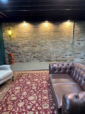 Interior - Cozy apartment in quiet, downtown neighborhood in Petersburg (Petersburg)