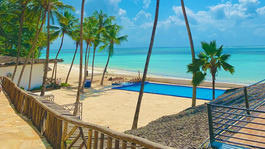 Royal Mandarin Hotel & Resort