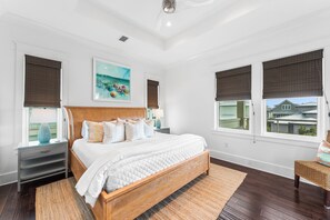4 habitaciones, tabla de planchar con plancha, internet y ropa de cama 