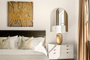 5 bedrooms, desk, iron/ironing board, travel cot