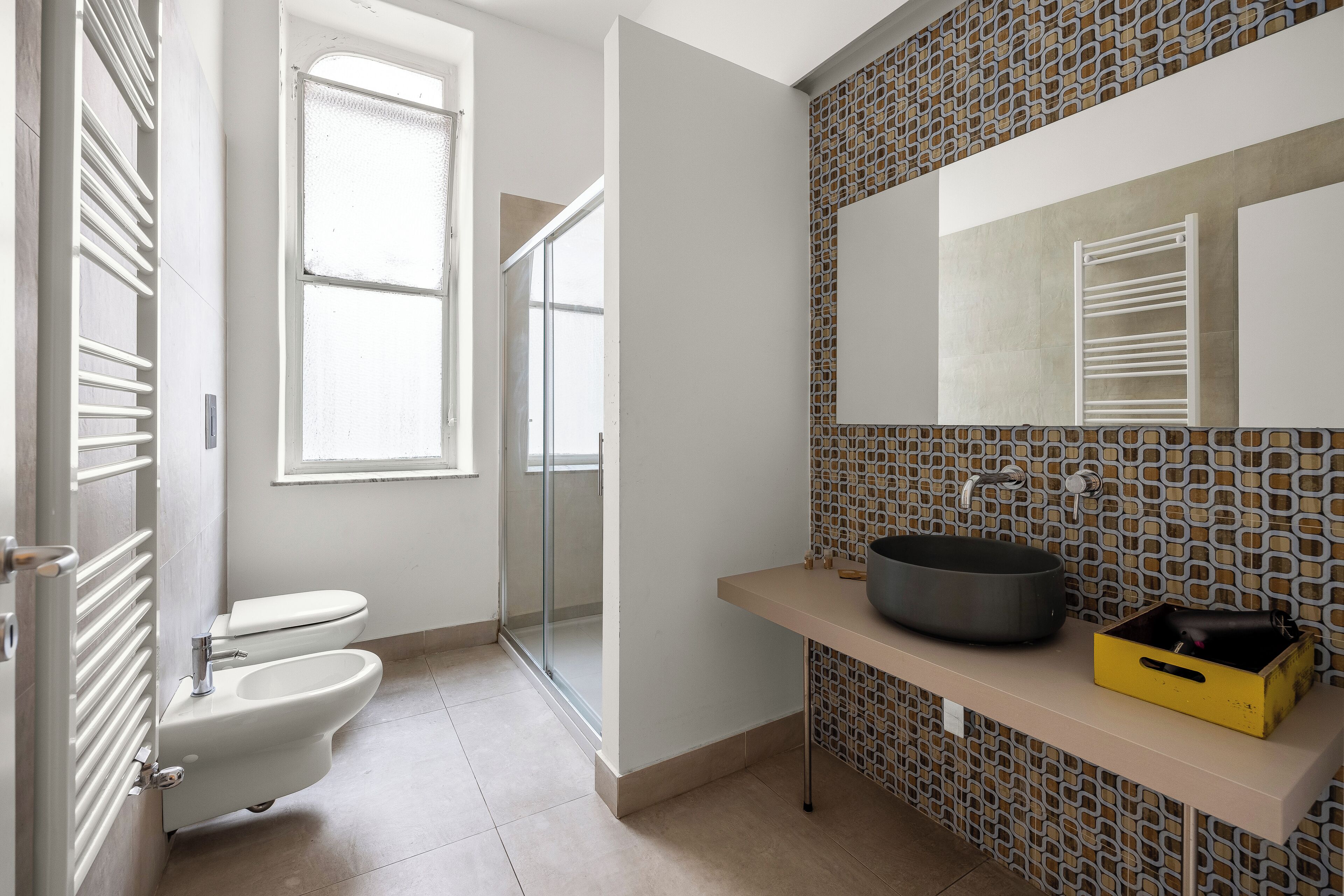 Comfort Apartment, Balcony, City View | Bathroom | Hair dryer, bidet, towels, soap