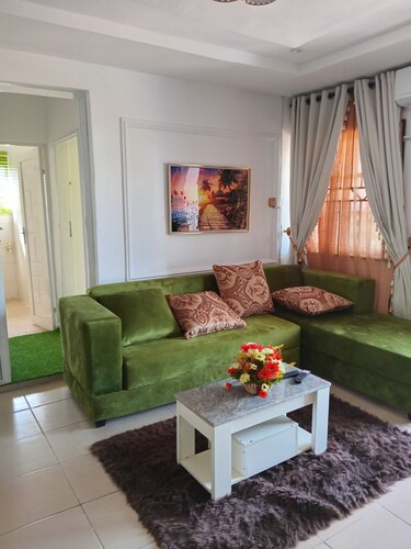 Beautifully furnished 2 bedrooms apartments with kitchen and mountain view