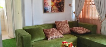 Beautifully furnished 2 bedrooms apartments with kitchen and mountain view