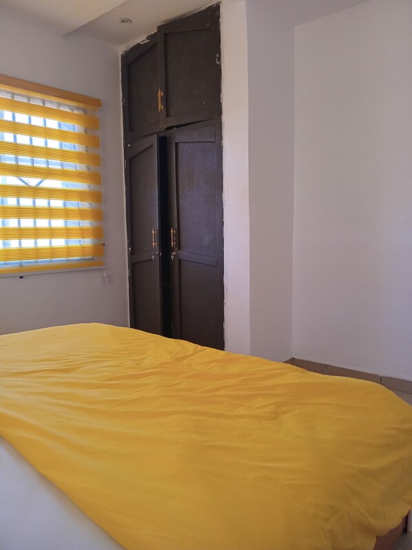 6 dormitorios, tabla de planchar con plancha, wifi y ropa de cama