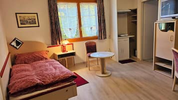 Chambre Simple Confort, vue cour intérieure