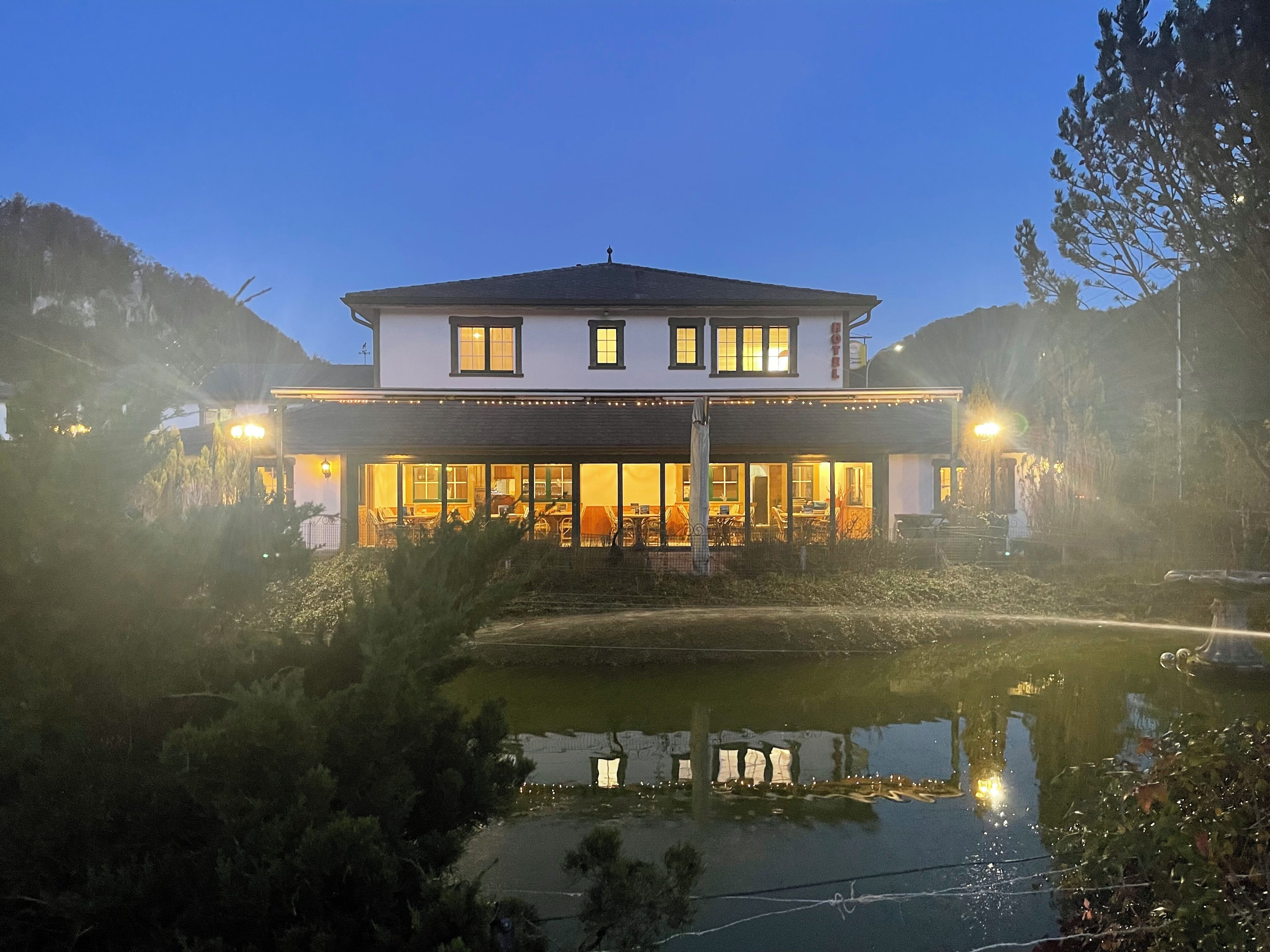 Hôtel Restaurant Le Cavalier 酒店餐廳