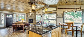 < 1 Mi to Chico Hot Springs: Mtn-view Hideaway!