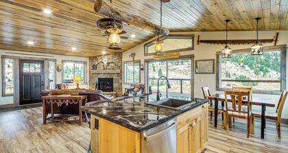 < 1 Mi to Chico Hot Springs: Mtn-view Hideaway!