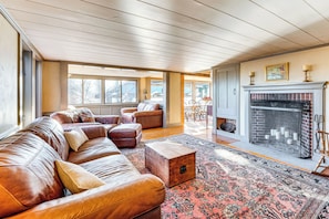 House (5 Bedrooms) | Interior - Outdoor Fireplace & Pool Table: Tamworth Home! (Wonalancet)