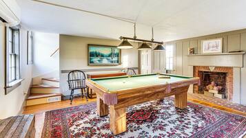 House (5 Bedrooms) | Interior