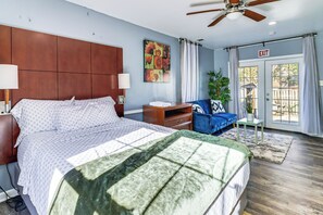 Interior - 10 Mi to Washington, DC: Modern Riverdale Park Gem (Riverdale)