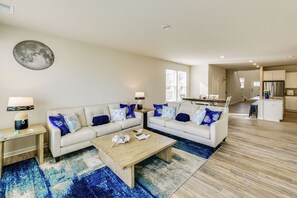 House (3 Bedrooms) | Interior