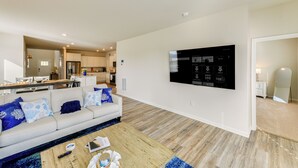 Hús (3 Bedrooms) | Að innan