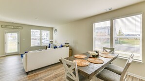Hús (3 Bedrooms) | Að innan
