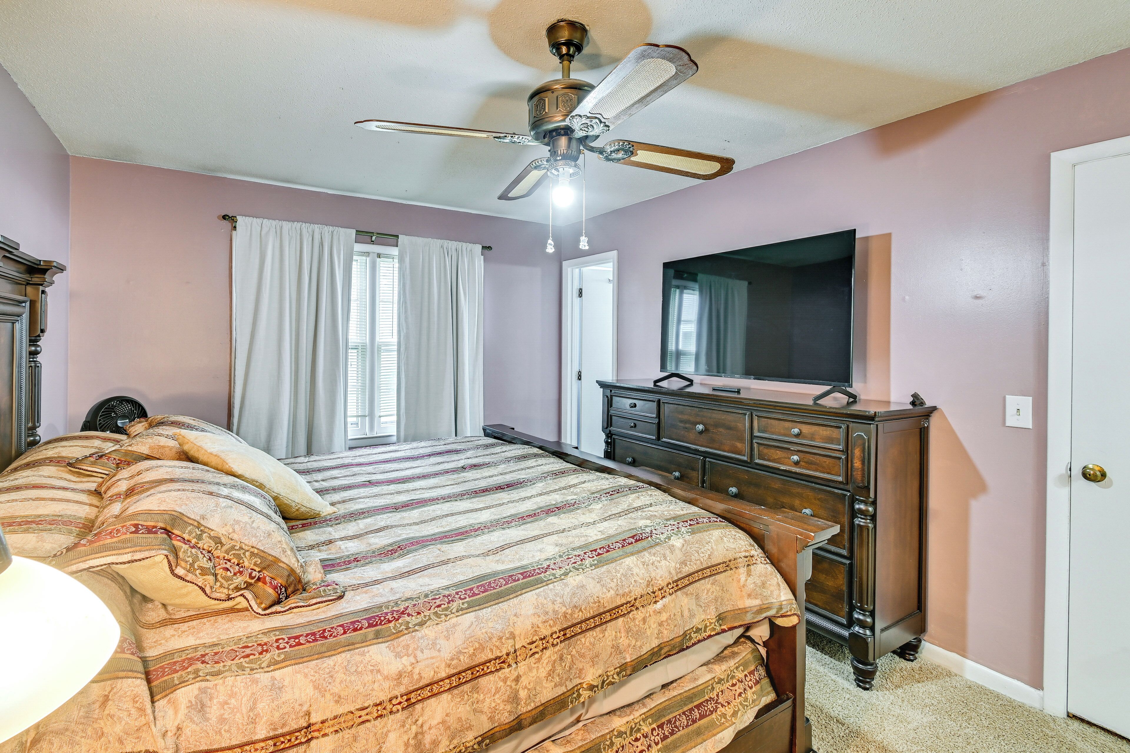 House (3 Bedrooms) | Interior