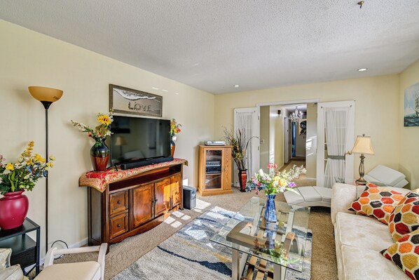 Interior - Near Fort Liberty: Home w/ Yard in Fayetteville! (Fayetteville)