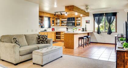 4 Mi to Beach: Keaau Retreat w/ Relaxing Porch!