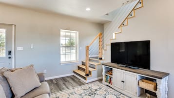 House (1 Bedroom) | Interior