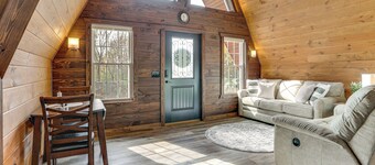 Hot Tub, Fire Pit, Bbq, On-site Pond: Kenton Cabin