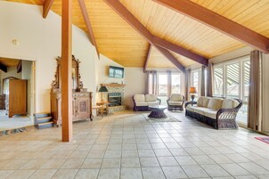 House (4 Bedrooms) | Front of property